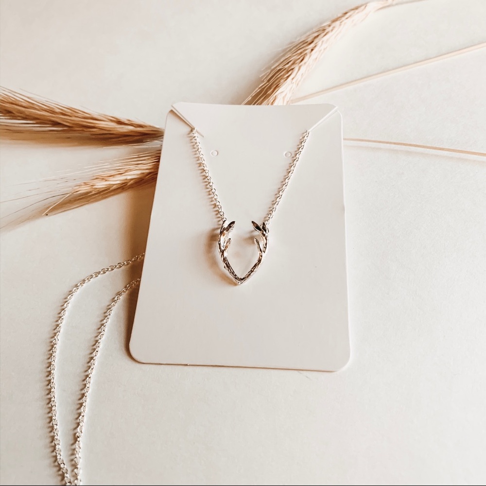 Antler Pendant Necklace Silver - Picture 2 of 3